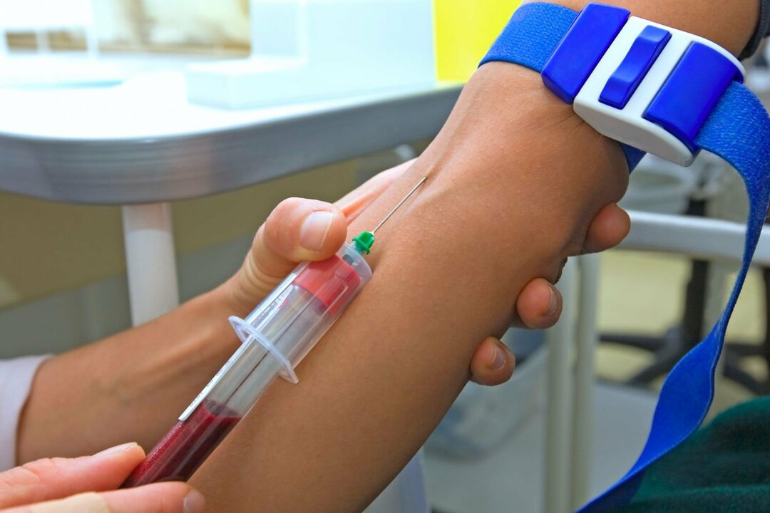 Blodprøve for tuberkulose: behovet for en test, forberedelse og ydeevne, indikatorer