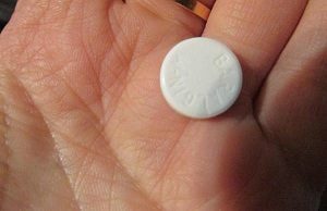 Empfang einer Tablette von Baralgina
