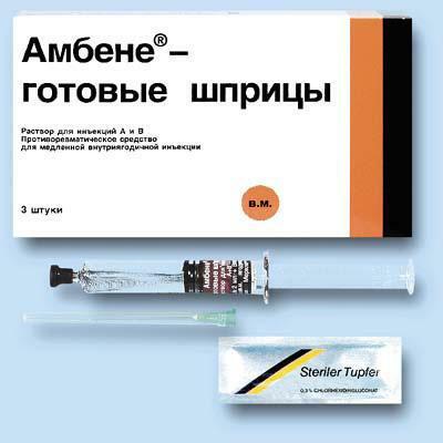 Připravené injekční stříkačky Ambene pro úlevu od bolesti v případě osteochondrózy krční páteře