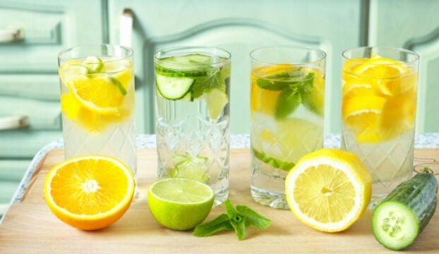 Vand med citron
