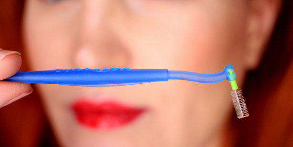 Cepillos para la limpieza de los dientes. Cómo elegir, tamaños