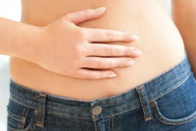 Por que a dor do ventre nas mulheres causa causas?