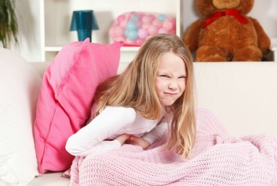 Signs, symptoms, the first manifestations of appendicitis in children