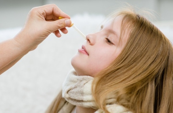 Eye drops in the nose from the common cold for children: Sulfacil Sodium, Levomycetin, Tobradex, Albucid. Is it possible to drip, instructions, reviews