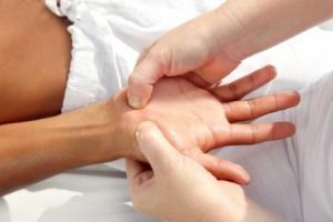 Rollen af ​​genoprettende massage i slagtilfælde