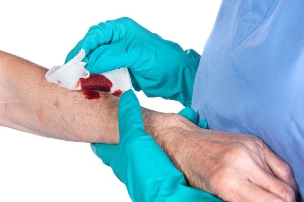 En injektion fra rabies til en person efter en bid. Hvor skal man gøre, bivirkninger, hvad man ikke skal gøre efter, pris