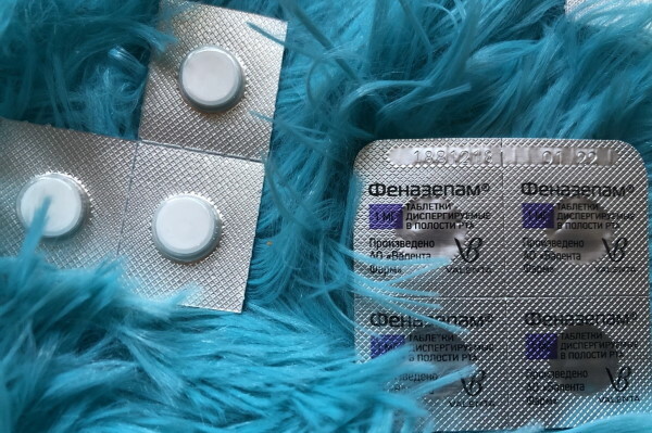 Phenazepam tabletta 1, 2,5 mg. Adagolás, használati utasítás, ár