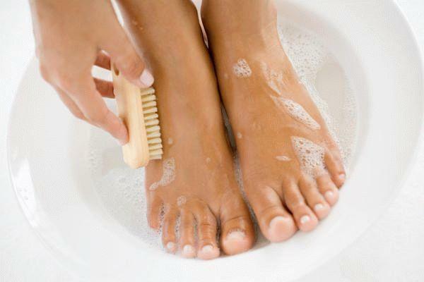 Es necesario lavarse los pies regularmente