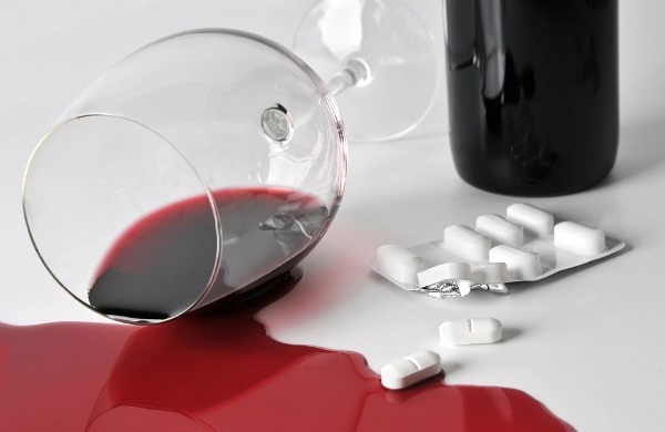 Pills for alcoholism. List without the knowledge of the drinker, recipes, consequences, which are better, prices, reviews