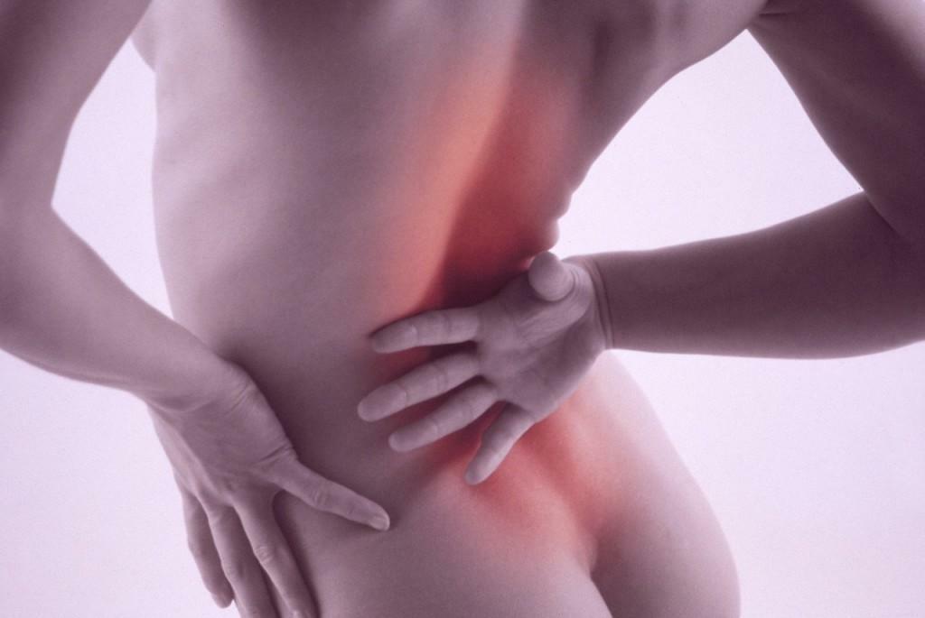Lumboschialgie ist ein Rückenschmerz, der ein oder beide Beine bestrahlt
