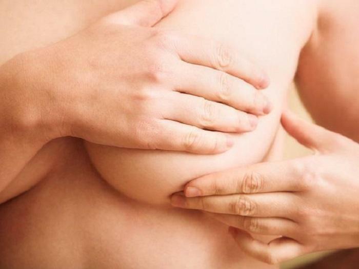 På hvilken dato begynner brystet å skade - mer informasjon