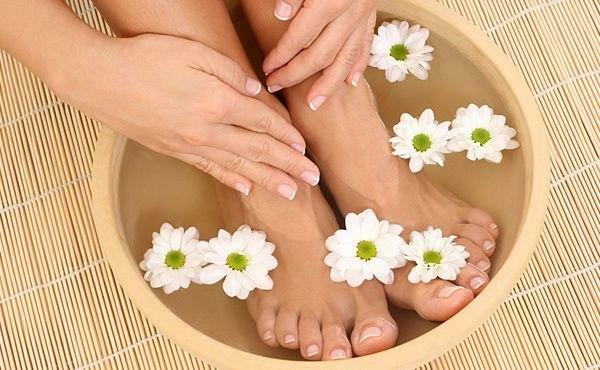Treatment of the foot fungus should be started immediately