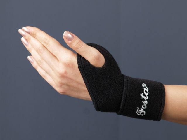Latchers för handleden - hur man väljer ett bandage, armband och handledare?