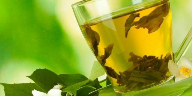 Groene thee verhoogt of verlaagt de bloeddruk
