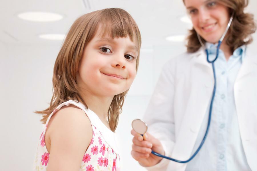 Artrita copiilor este tratată de mai mulți specialiști simultan