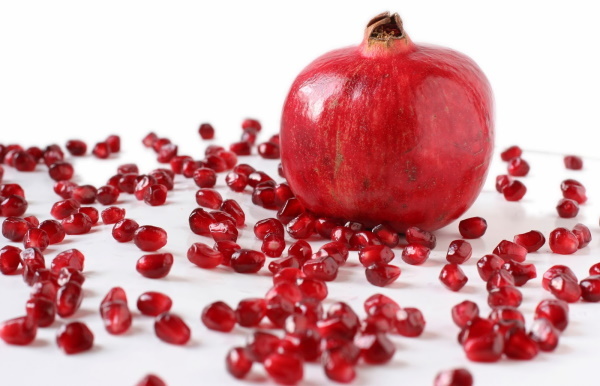 Pomegranate pits. Benefits and harm to the body