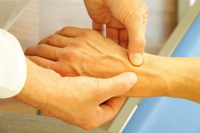 Massage comme prévention et traitement de la polyarthrite
