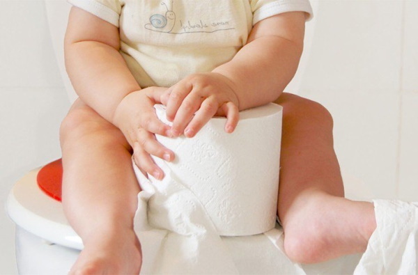Diarrhée avec mousse chez un enfant de 1 à 6 ans avec et sans température