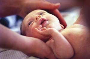 Padidėjęs intrakranijinis spaudimas kūdikiams ir kūdikiams - priežastys, simptomai ir gydymas