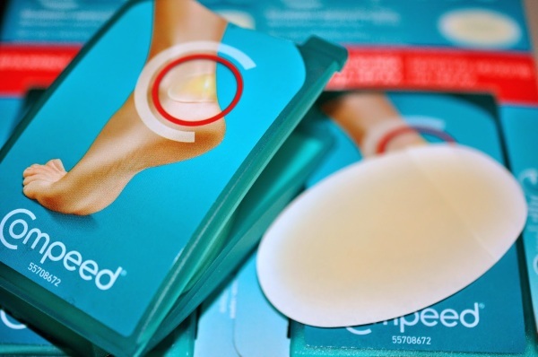 Compid (Compeed) plaster from wet calluses, dry, herpes, corns. Instructions, types, price, reviews