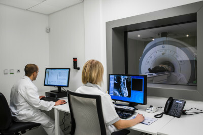 MRI( tomografía) de la cavidad abdominal: qué es, qué órganos se prueban, cómo preparar