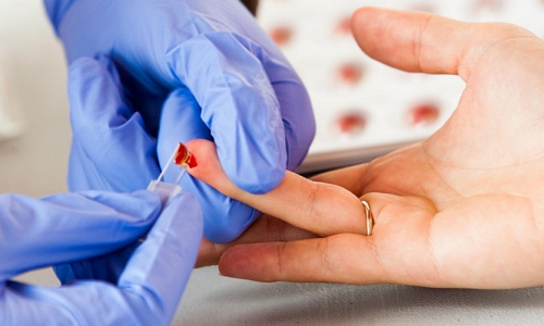 Blodprøveudtagning fra fingeren