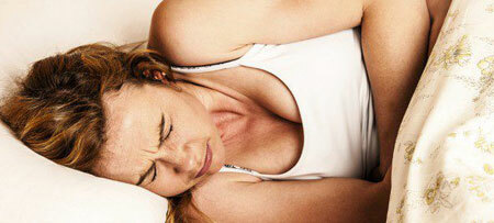 Neerukarakeste sümptomid naistel