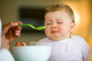 The child does not eat well