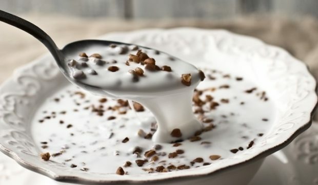 Boekweit met yoghurt bij pancreatitis
