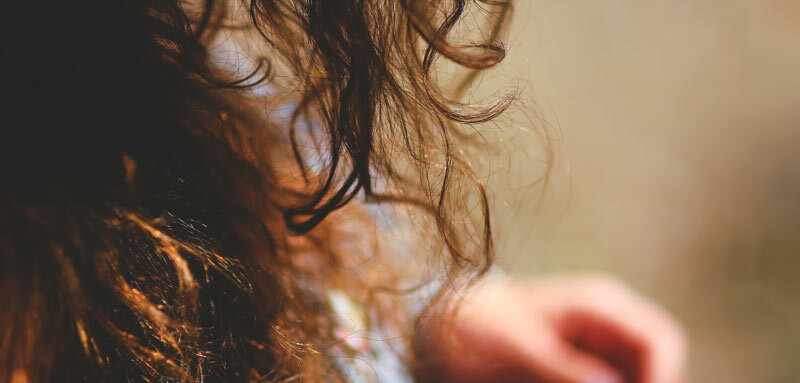 Penyebab rambut rontok pada wanita muda