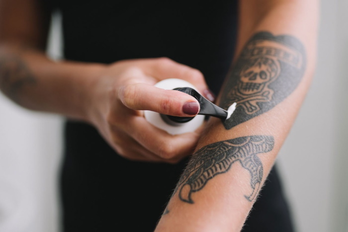 Tattoo entzündet, eitern, was zu tun ist, wie zu behandeln