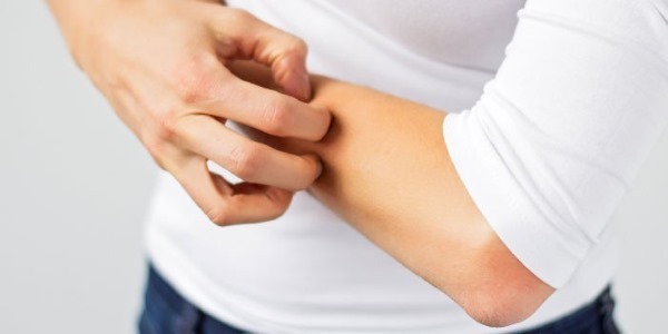 Itching all over the body without rash: Causes of the child, adult, women during pregnancy if it is scratched. Treatment of skin allergies in the form of pimples with redness