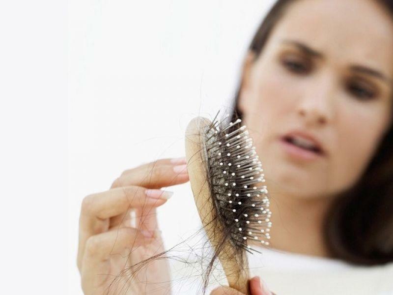 Alopecia in women: treatment at home