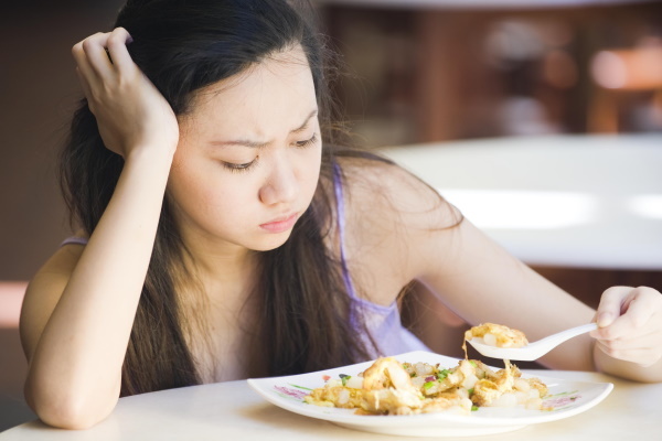The woman's appetite has disappeared. Reasons for what to do