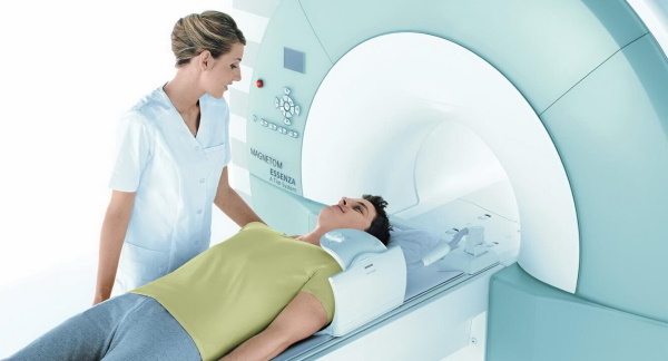 A torok és a gége, a garat, a nyelőcső MRI -je. Ami az árat mutatja
