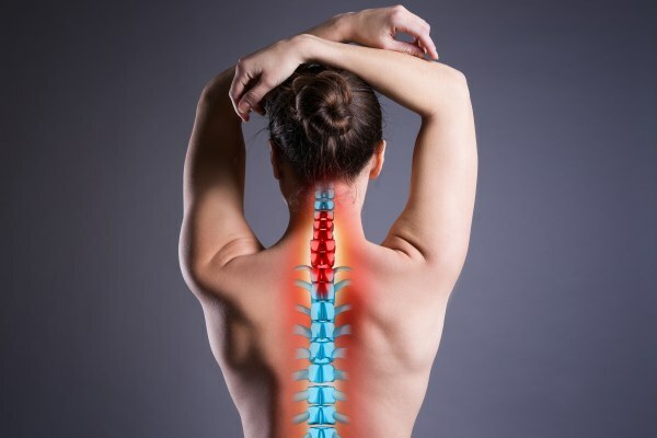 כאב עם בקע של עמוד השדרה בגב, ברגל. איך להיפטר, טיפול
