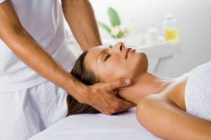 massagem no pescoço relaxante