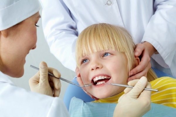 Tandbehandling, tandproteser, rengøring, fjernelse af fri MHI politik. Hvor det er muligt, som omfatter
