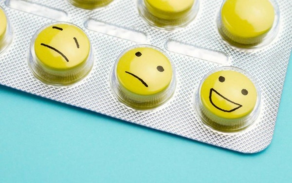 Antidepresivi. Seznam najboljših zdravil nove generacije, tricikličnih, zeliščnih, na recept in brez recepta