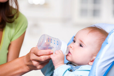 Durchfall bei Säuglingen( Babys, Neugeborene): Wie behandeln, wie bestimmen?