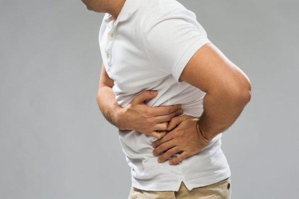 Girdle pain under the ribs in front and behind