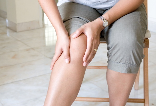 Artrite al ginocchio. Trattamento di 1-2 gradi, farmaci, unguenti