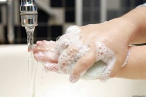 k umývání rukou je nutné