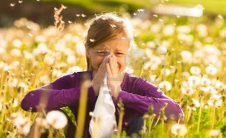 Nuotraukoje alerginio rinito simptomai vaikui