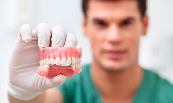 Ortopedisk tandläkare. Vad gör en vuxen, barns, skillnaden med en ortodontist tandläkare