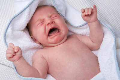 Grüner Durchfall beim Baby mit und ohne Schleim