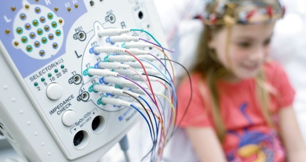 EEG (elektroencefalografi) hos barn. Norm og brudd, dekoding