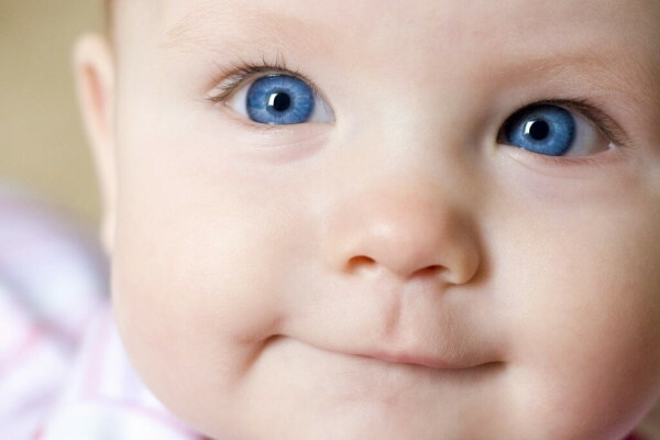 Ponte nasale largo in un bambino. Che cos'è, ragioni