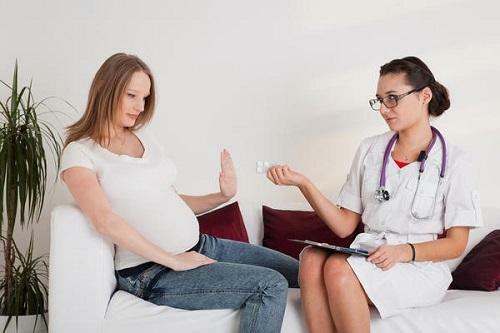 Pendant la grossesse, les femmes préfèrent un traitement non médicamenteux