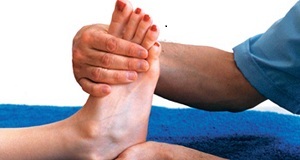 foot massaging